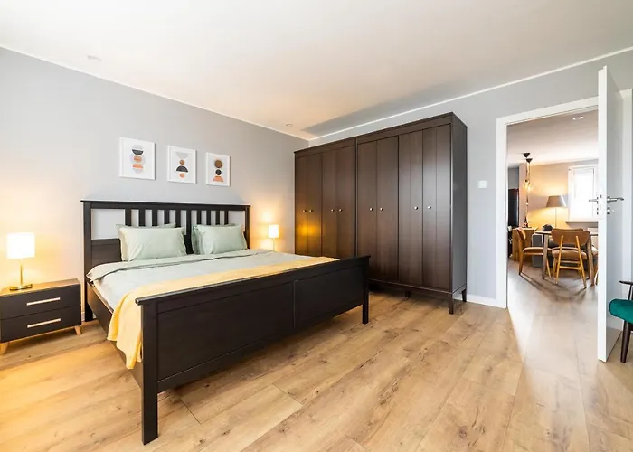 G15 Apartment